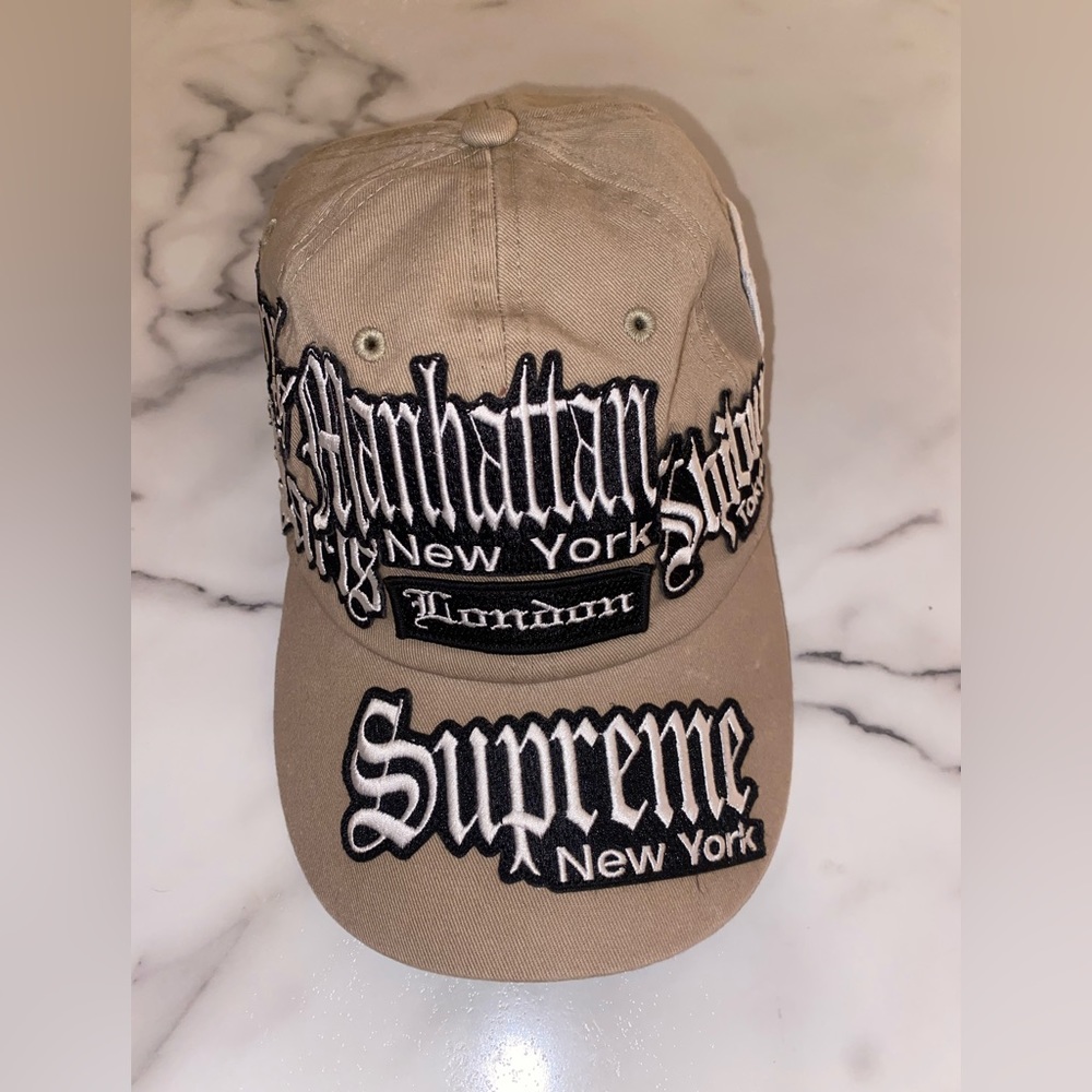 Supreme men’s baseball hat tan with lettering
